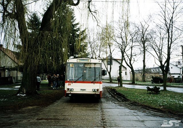 Kliknut�m okno zav�ete