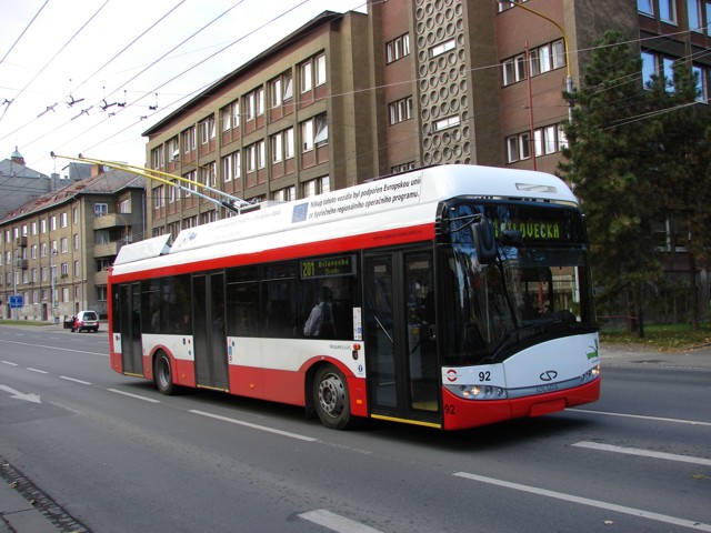Kliknut�m okno zav�ete