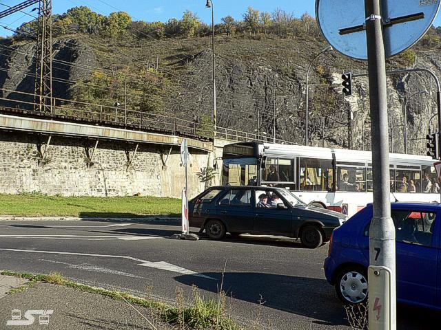 Kliknut�m okno zav�ete